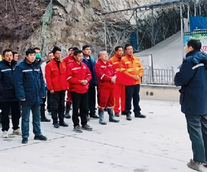 實(shí)戰(zhàn)演練，防患未“燃”｜雙河金礦開(kāi)展冬季火災(zāi)應(yīng)急預(yù)案演練